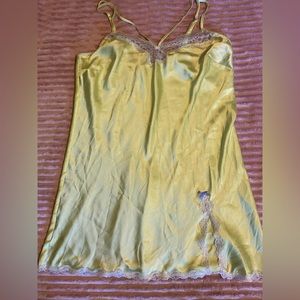 *Y2K* Victoria’s Secret lime green nightie